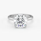 CLASSIC ENGAGEMENT RING - Solitaire Style