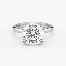 CLASSIC ENGAGEMENT RING - Solitaire Style
