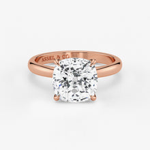 CLASSIC ENGAGEMENT RING - Solitaire Style