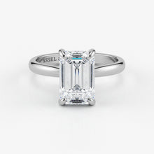 CLASSIC ENGAGEMENT RING - Solitaire Style