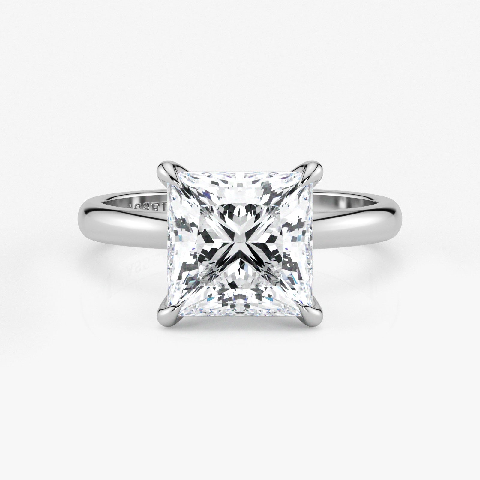CLASSIC ENGAGEMENT RING - Solitaire Style