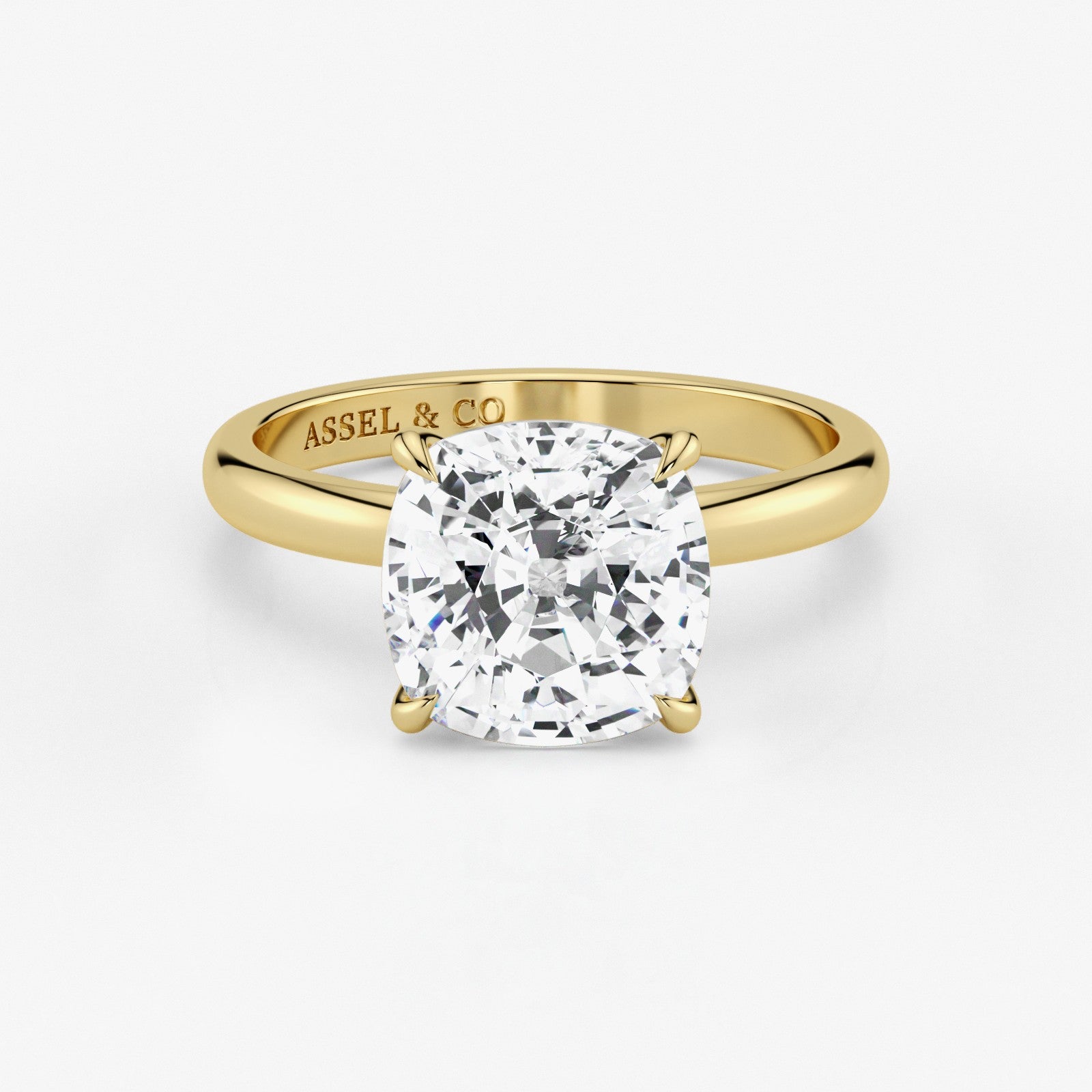 CLASSIC ENGAGEMENT RING - Solitaire Style