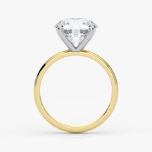 CLASSIC ENGAGEMENT RING - Solitaire Style