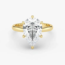 Pear-shaped-lab-diamond-solitaire-in-18K-yellow-gold-by-Assel-&-Co