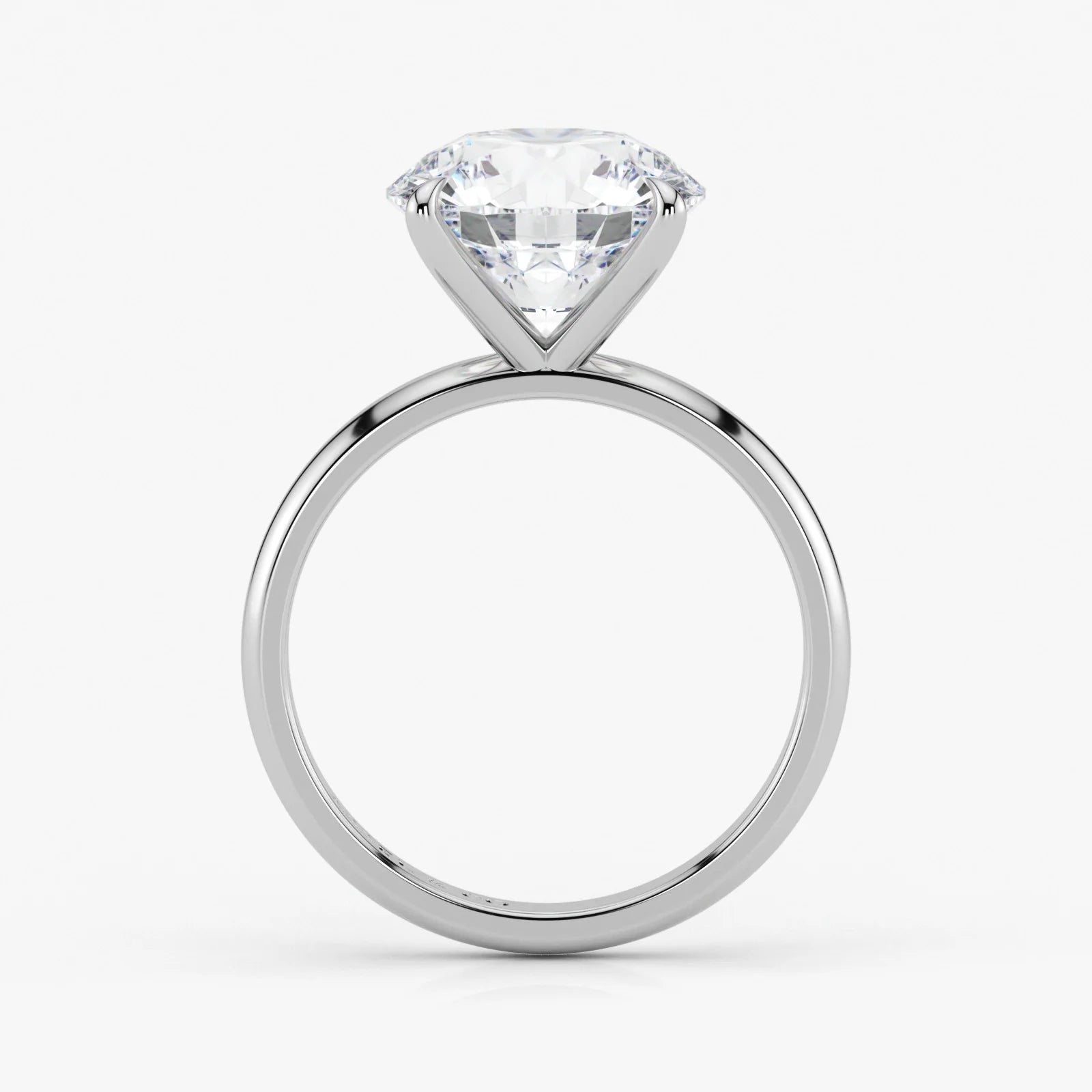 Side View – Round Diamond Ring in Platinum