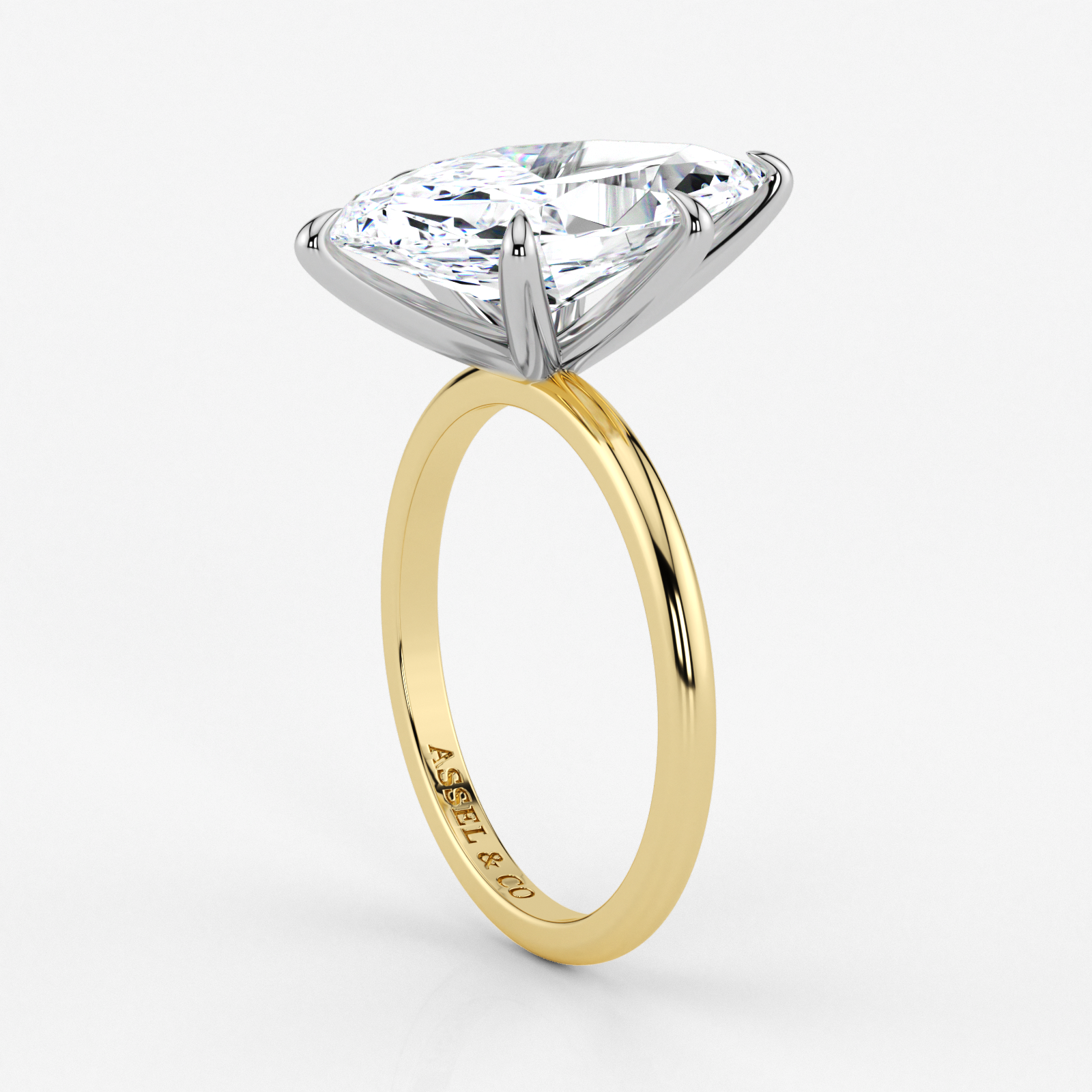 CLASSIC ENGAGEMENT RING - Solitaire Style