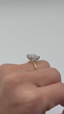 emerald cut - 4.6 - D - VVS